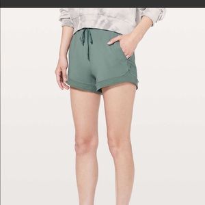 Lululemon Sunsetting Short size 10